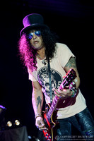 Slash featuring Myles Kennedy & The Conspirators
