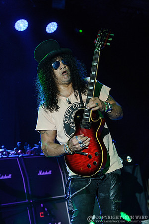 Slash featuring Myles Kennedy & The Conspirators