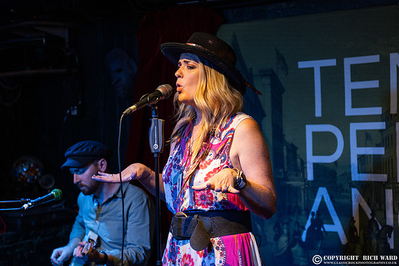 Elles Bailey