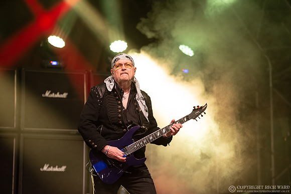 Saxon