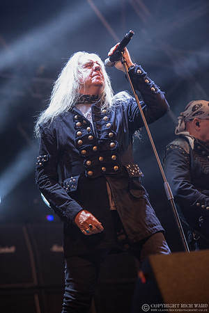 Saxon