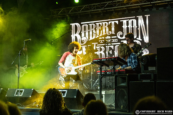 Robert Jon & The Wreck