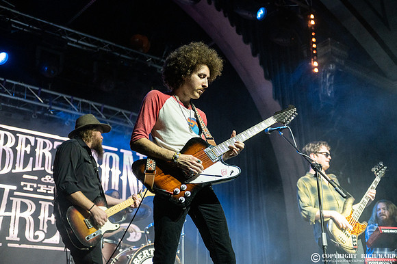 Robert Jon & The Wreck