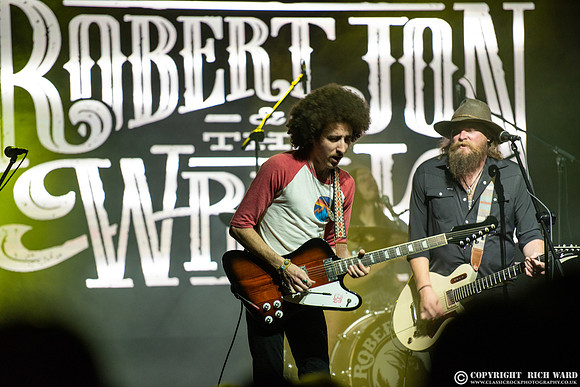 Robert Jon & The Wreck