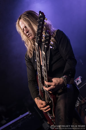 Dead Daisies