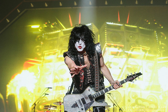 KISS