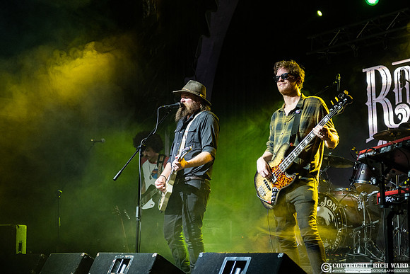 Robert Jon & The Wreck