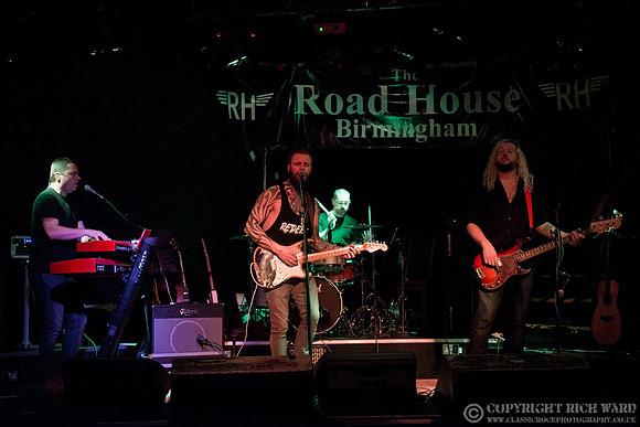Kris Barras Band