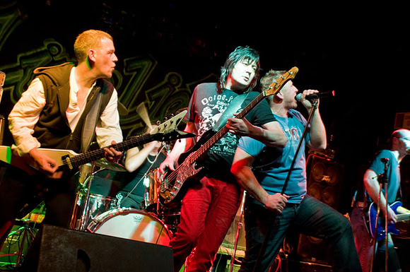 UFO Tribute with Pete Way