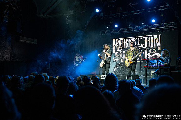 Robert Jon & The Wreck