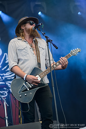 Robert Jon & The Wreck