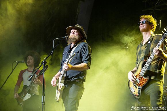 Robert Jon & The Wreck