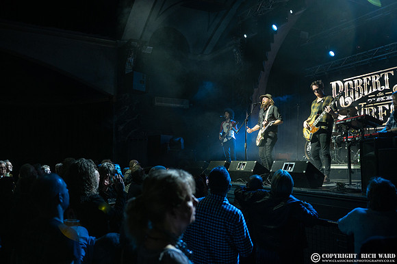 Robert Jon & The Wreck