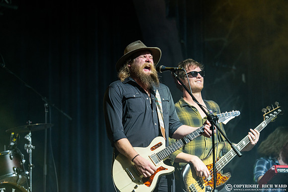 Robert Jon & The Wreck