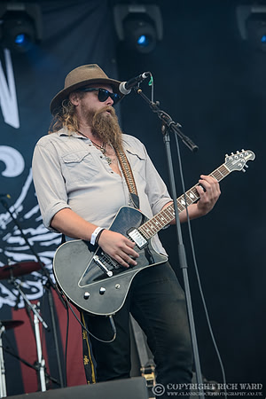Robert Jon & The Wreck