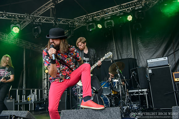 Massive Wagons