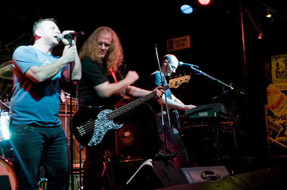 UFO Tribute with Pete Way