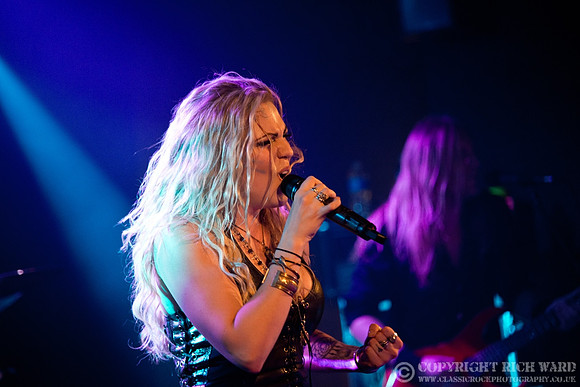 Kobra & The Lotus