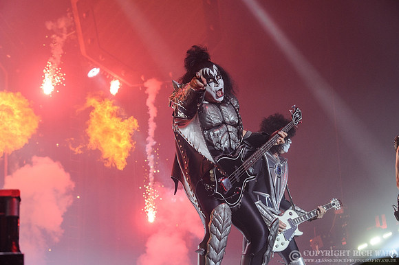 KISS