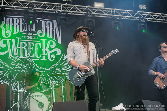 Robert Jon & The Wreck