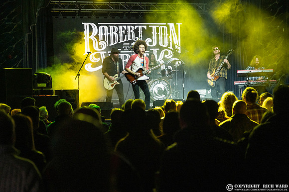 Robert Jon & The Wreck