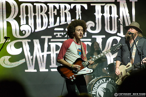 Robert Jon & The Wreck