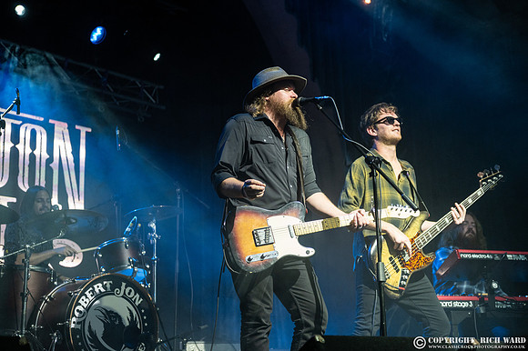 Robert Jon & The Wreck