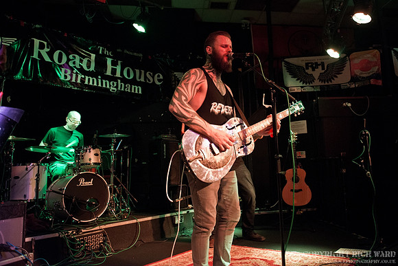 Kris Barras Band