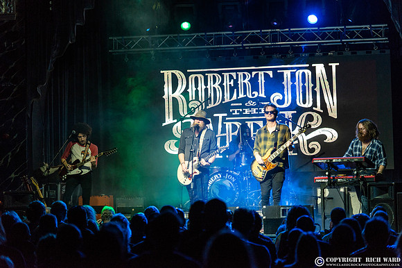 Robert Jon & The Wreck