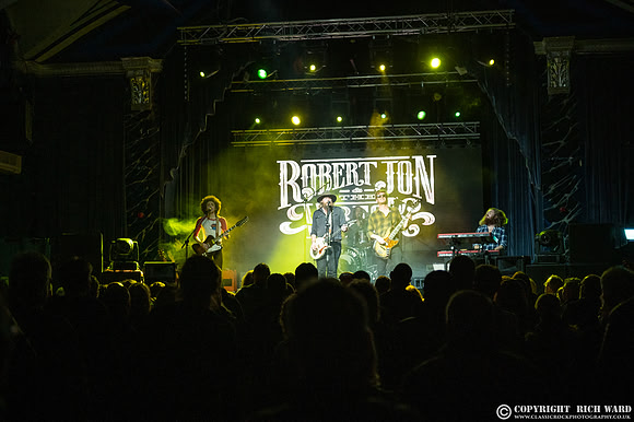 Robert Jon & The Wreck