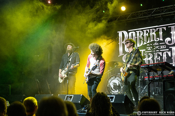 Robert Jon & The Wreck