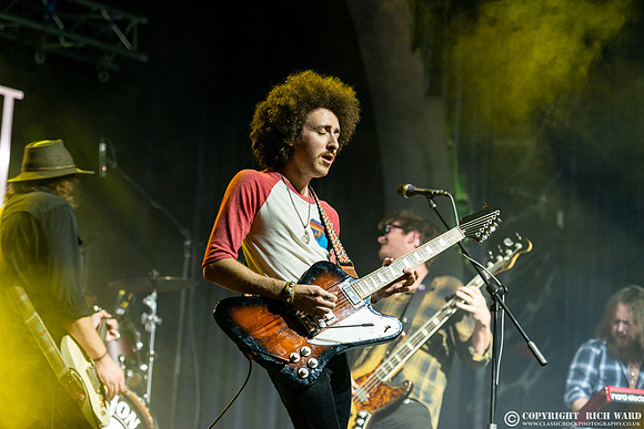 Robert Jon & The Wreck