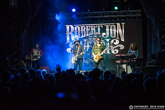 Robert Jon & The Wreck