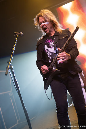 Fozzy