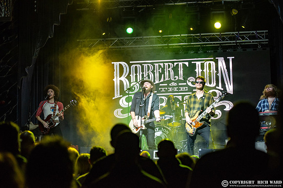 Robert Jon & The Wreck