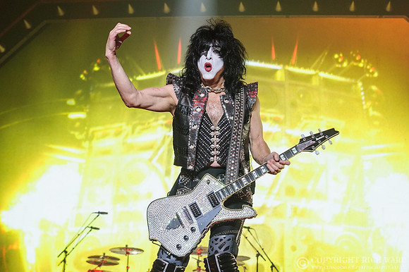 KISS