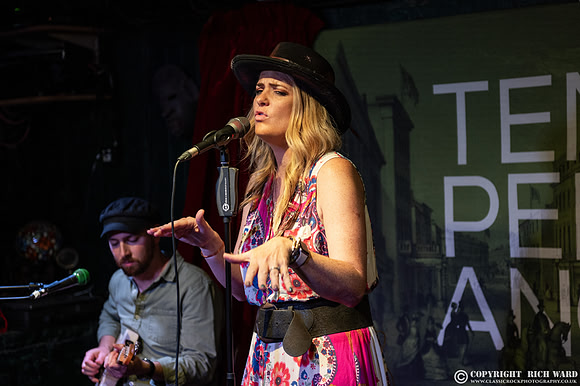 Elles Bailey