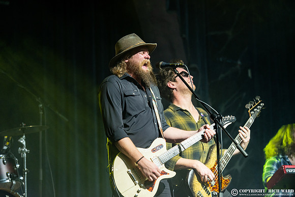 Robert Jon & The Wreck
