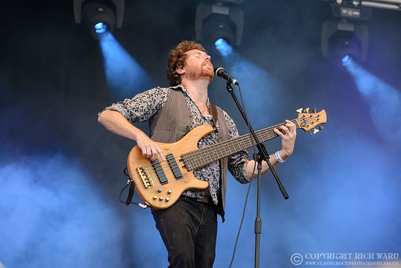 Wille & The Bandits