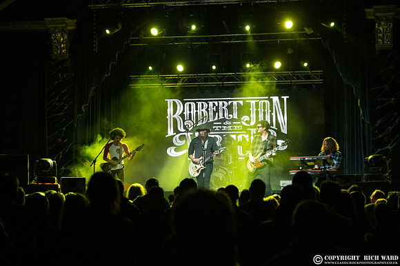 Robert Jon & The Wreck